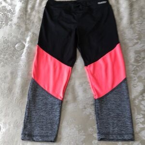 HIND GIRLS L (14/16) YOGA LOUNGING CROPPED CAPRIS PANTS BLACK/PINK/GREY - #409